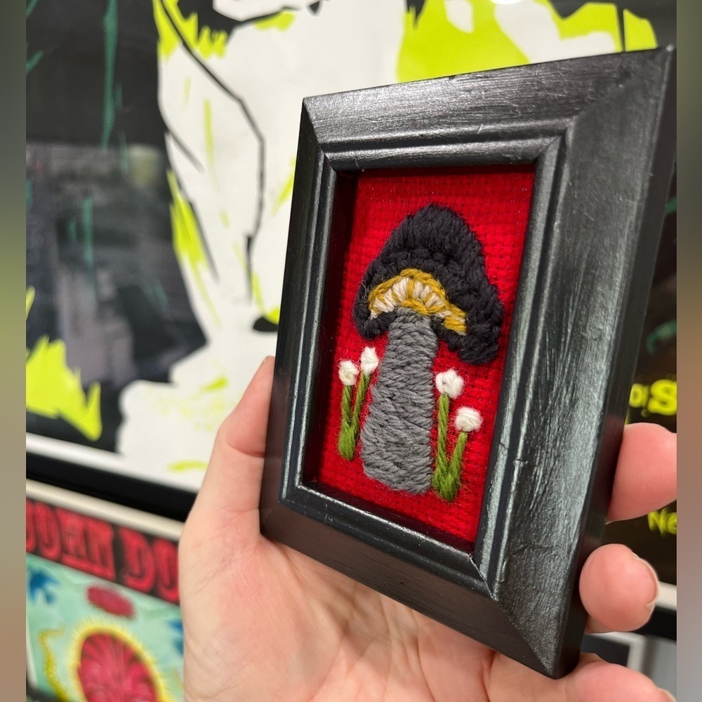 Framed Cactus and Mushroom crewel Embroidery Art repurposed frame - Picture 4 of 4